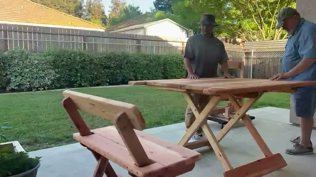 Close view of the Michael Frazier table folding mechanism